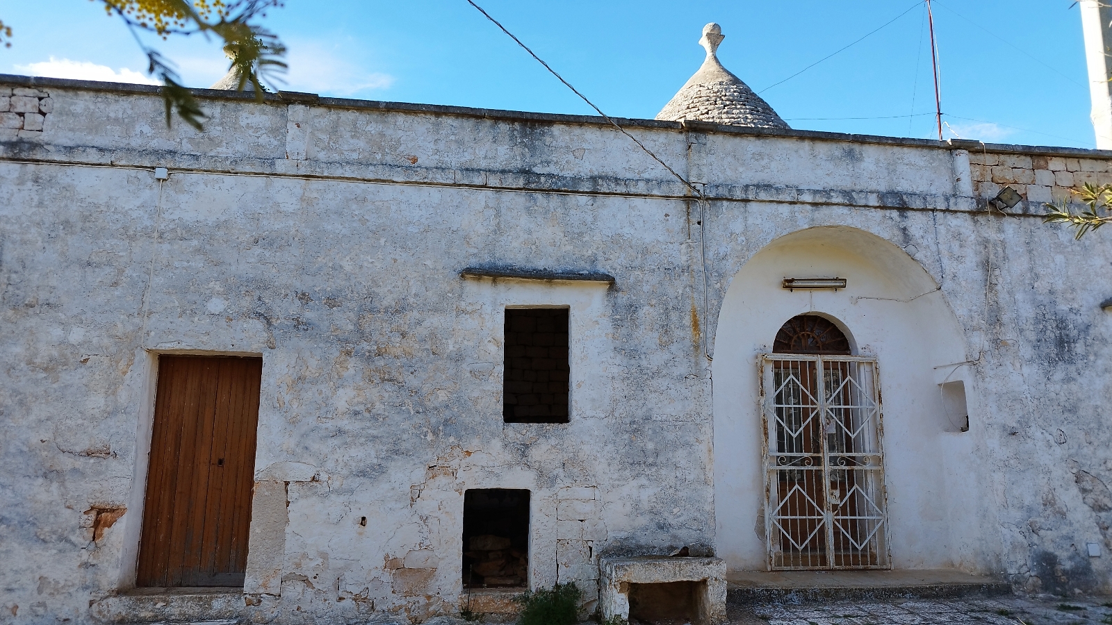 07/24  COMPLESSO DI TRULLI IN C.DA SPECCHIARUZZO