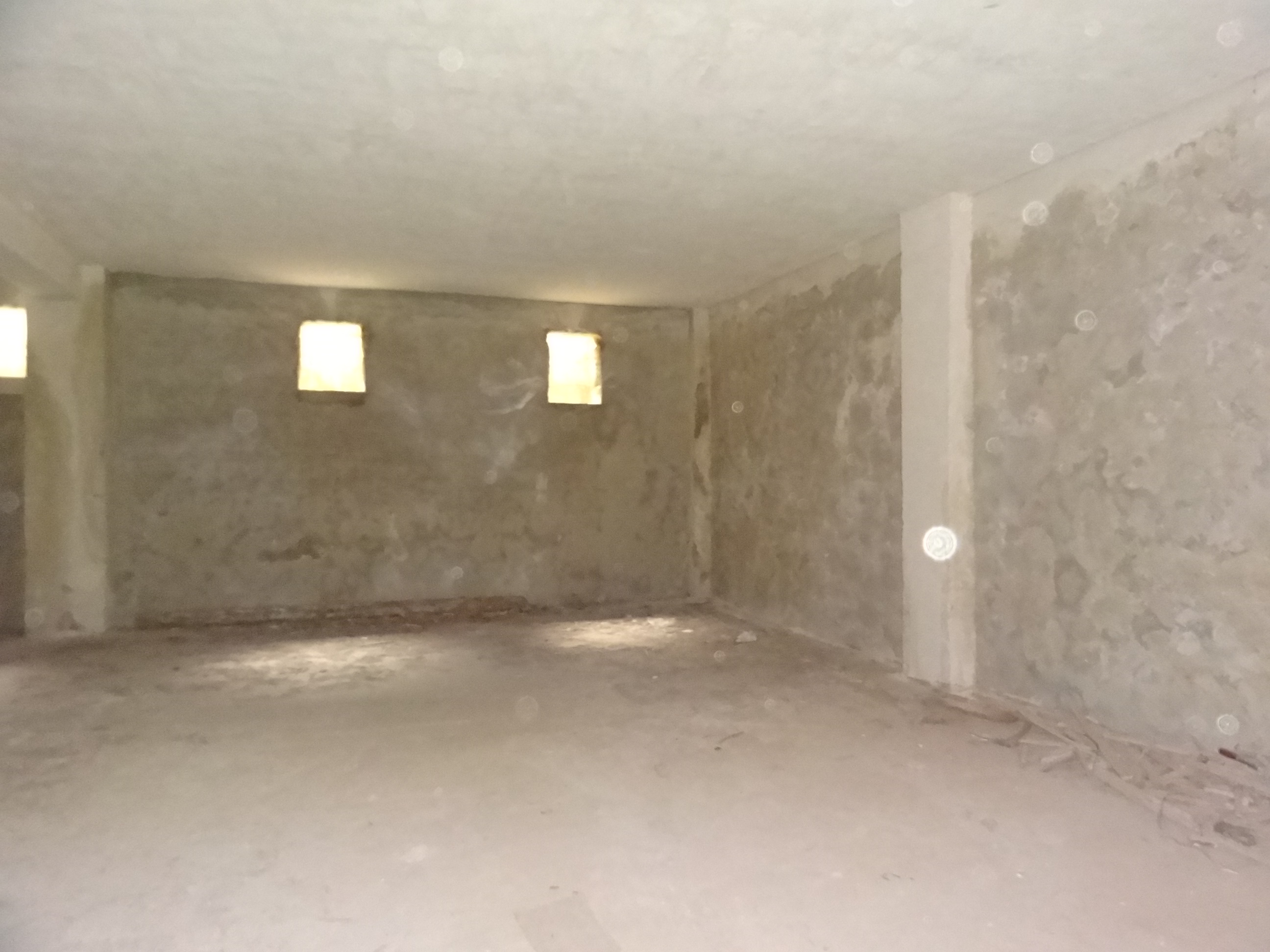 (Rif.84/19) Box 250 mq