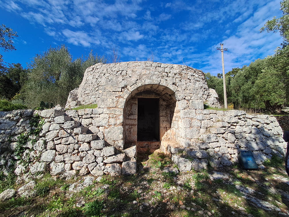 29/25 TRULLO SARACENO PANORAMICO