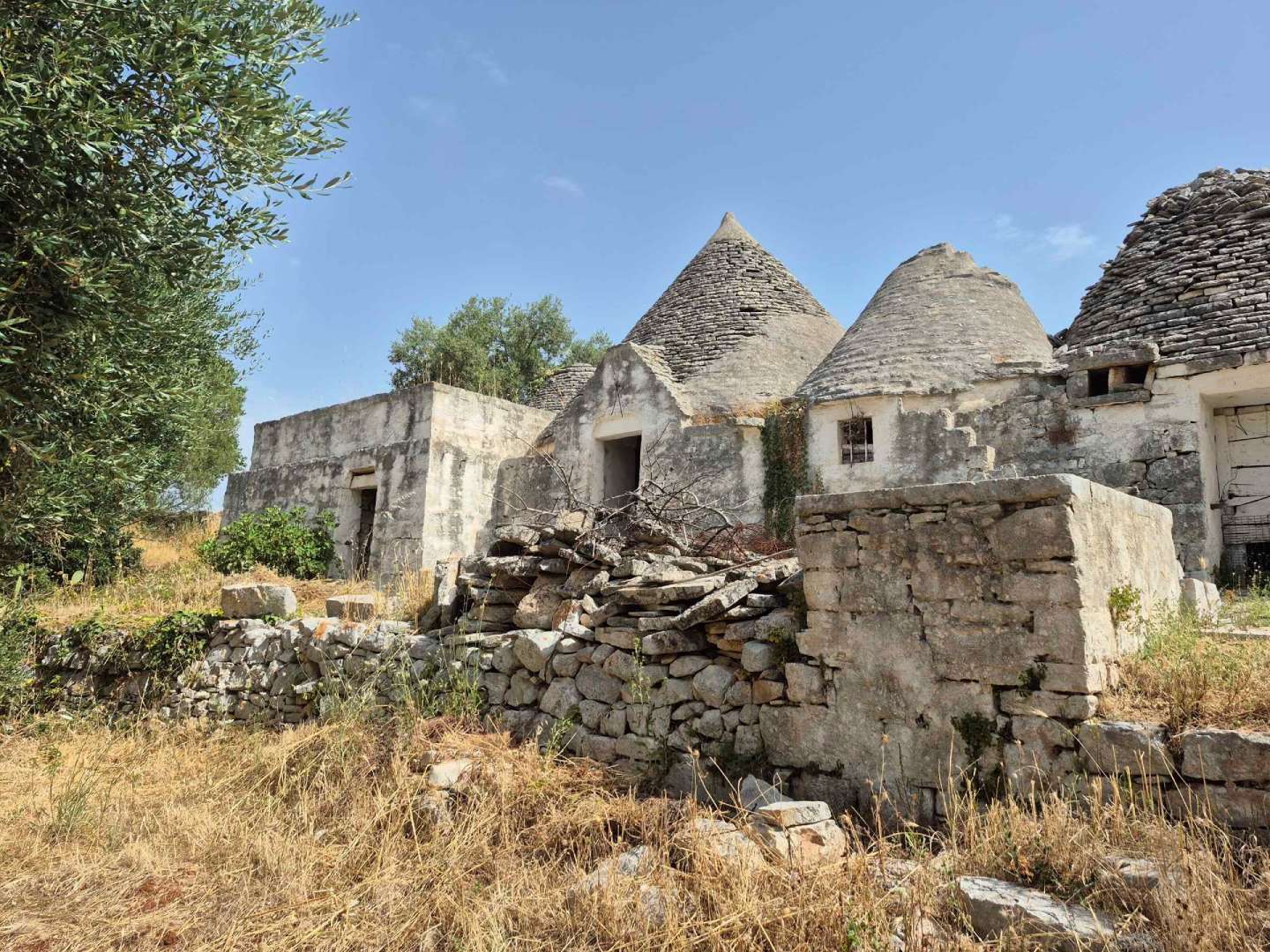 COMPLESSO DI TRULLI IN C.DA SISTO